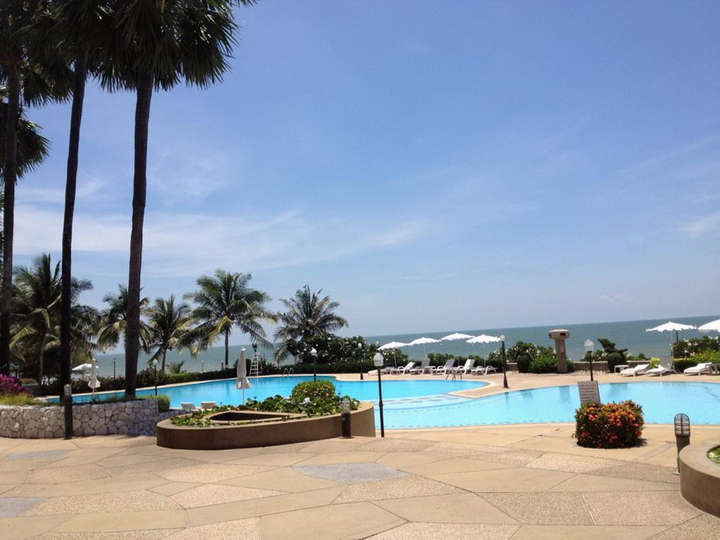 Cha-Am Beach Club Екстер'єр фото