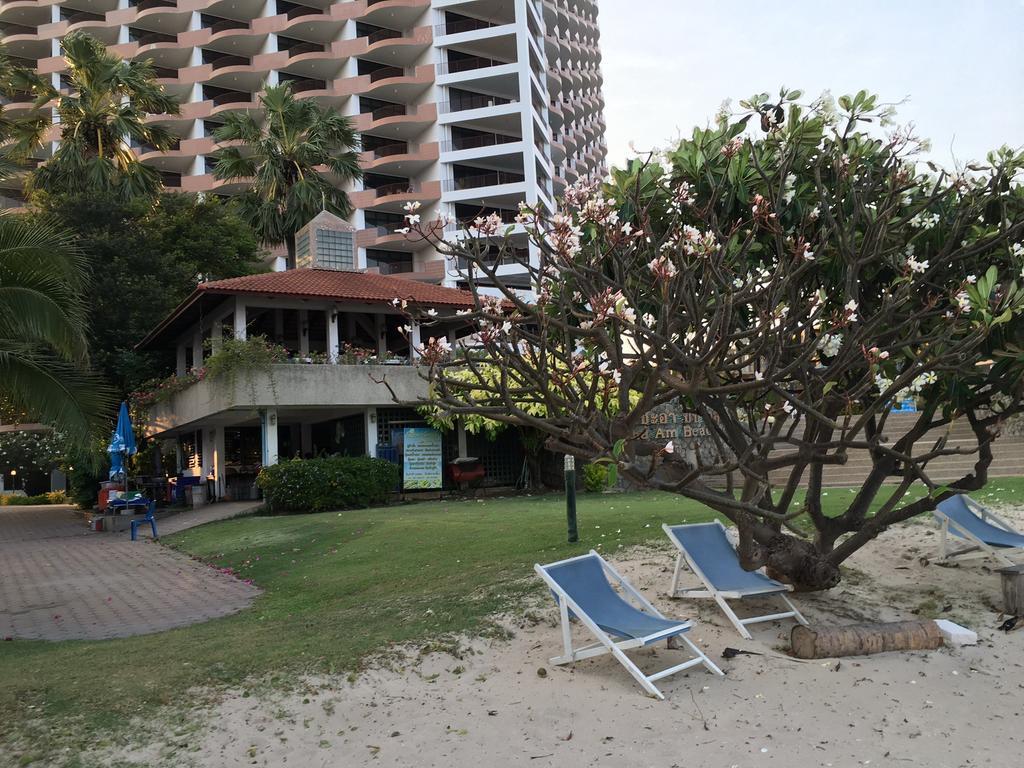 Cha-Am Beach Club Екстер'єр фото